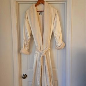 XL New w/o tags Faux Fur & Faux Silk Plush Robe by Giraffe At Home